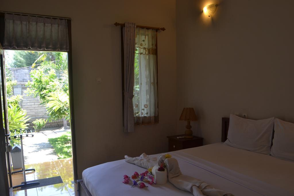Kiayazo Hotel Gili Trawangan Exterior photo