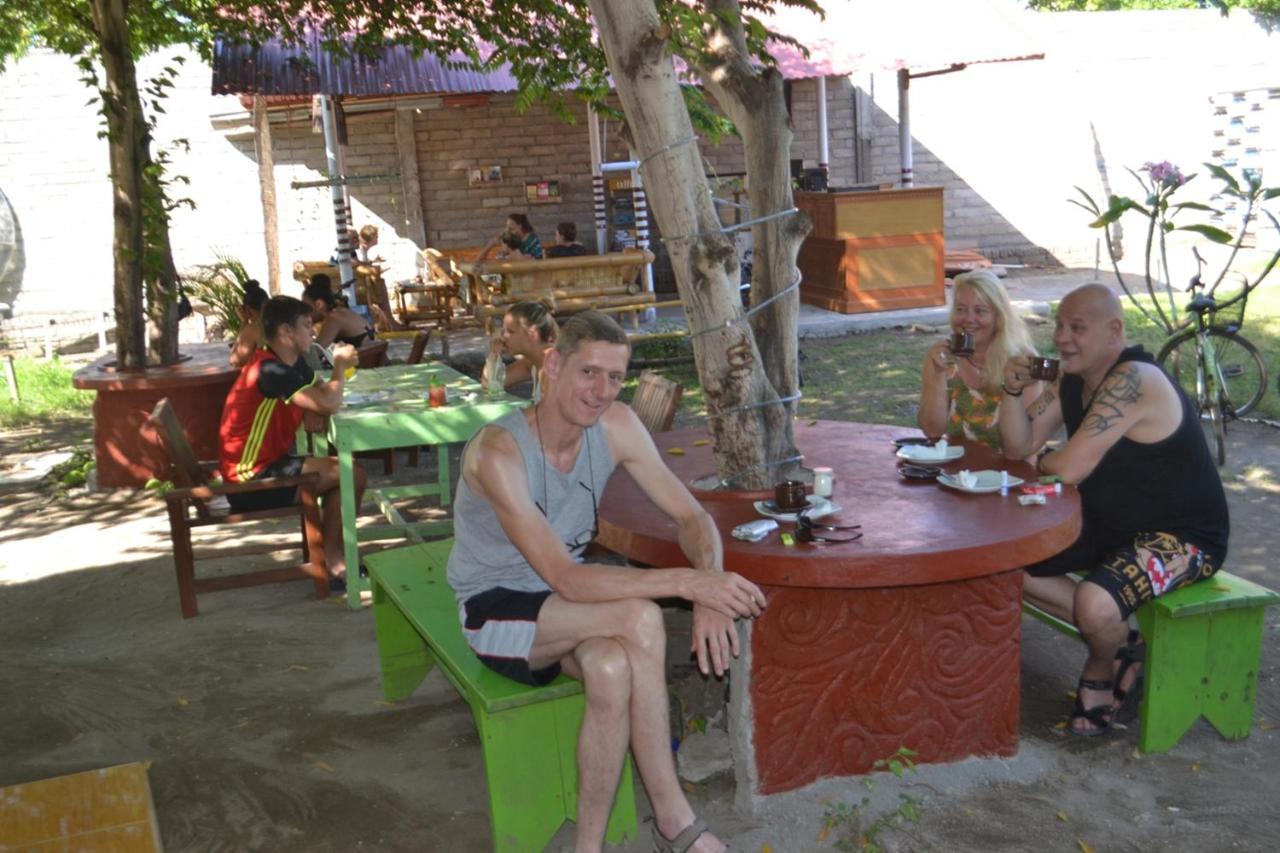 Kiayazo Hotel Gili Trawangan Exterior photo